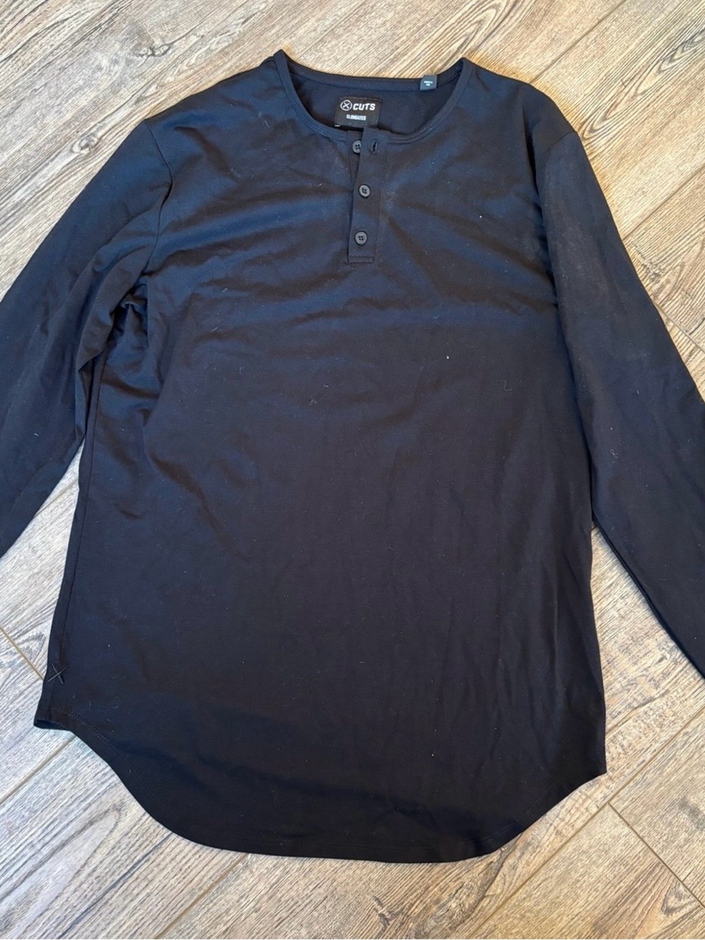 Cuts Clothing Black Long-Sleeve Henley